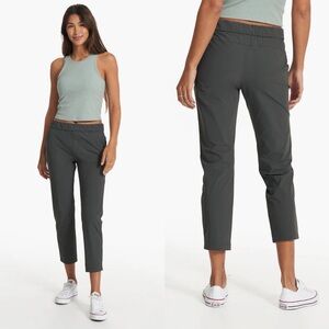 Vuori | NWOT Miles Ankle Pant in Ash Gray Small